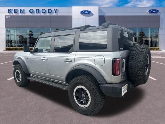 Used 2023 Silver Ford Outer Banks image 6