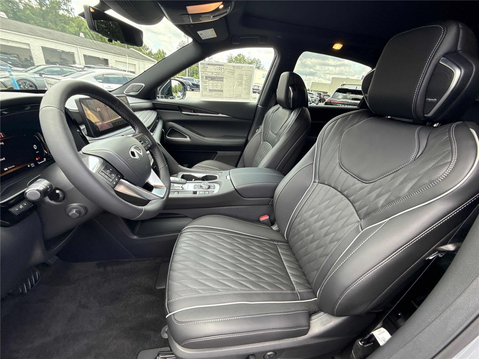 New 2027 2T HRBR GRAY INFINITI Autograph AWD image 11
