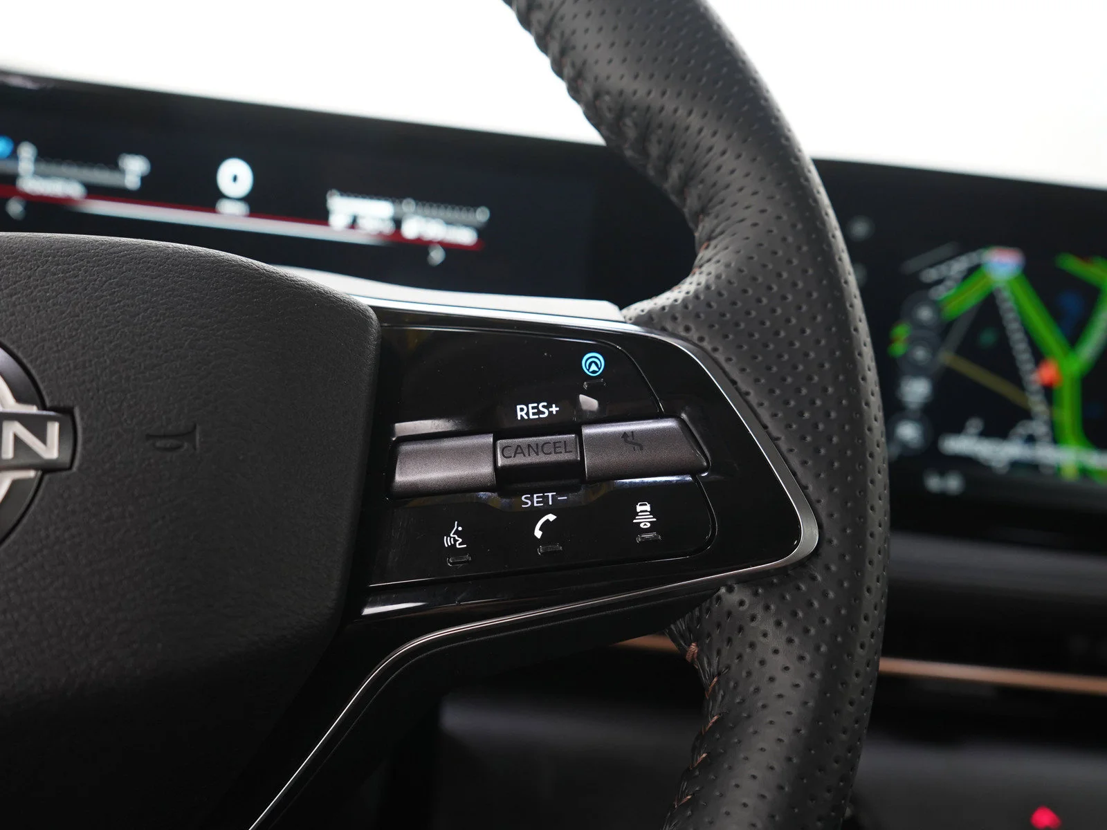 Used 2023 Northern Lights Metallic Nissan PREMIERE image 29