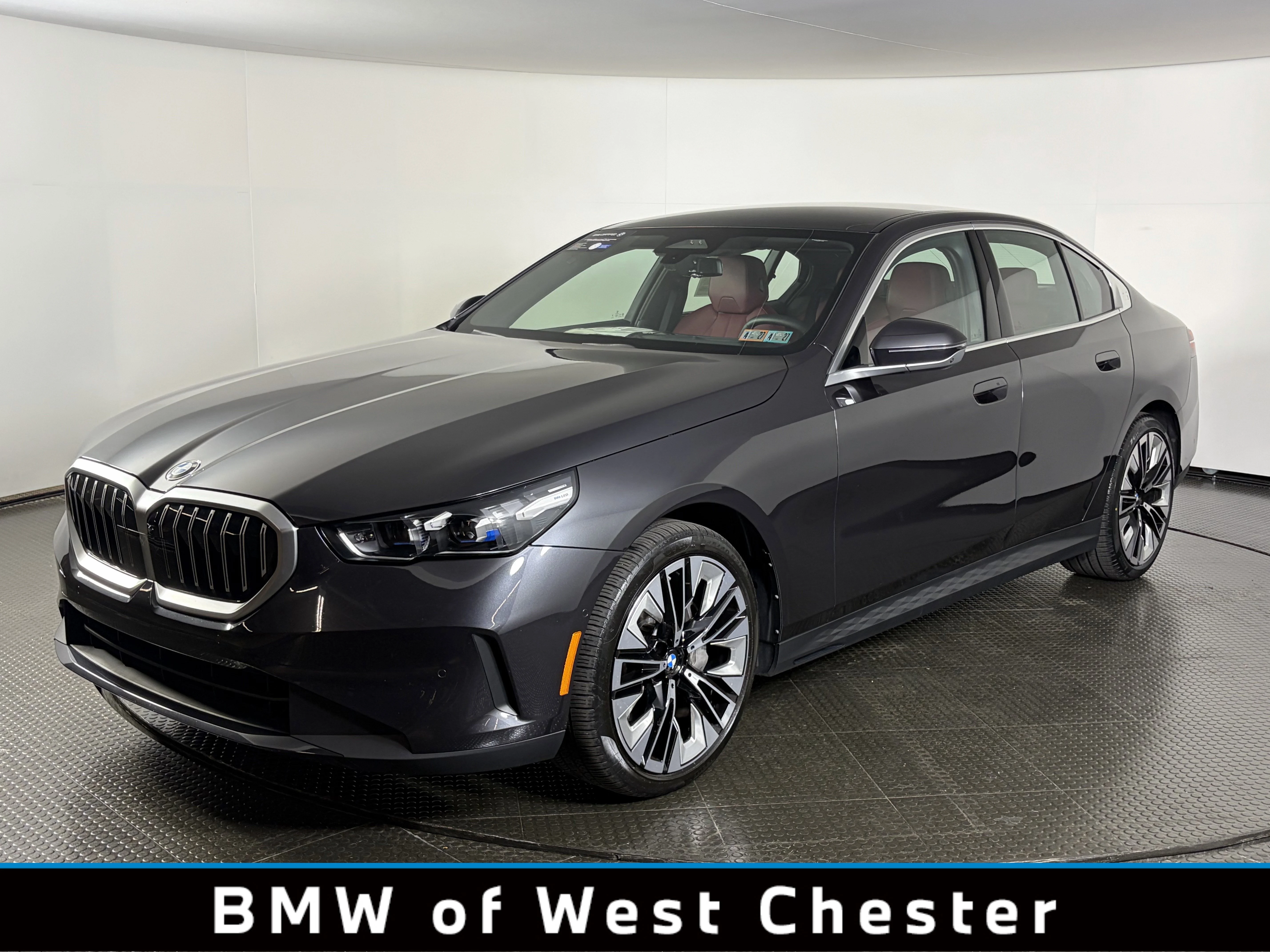 2025 BMW 5 Series 540i xDrive Sedan's photo