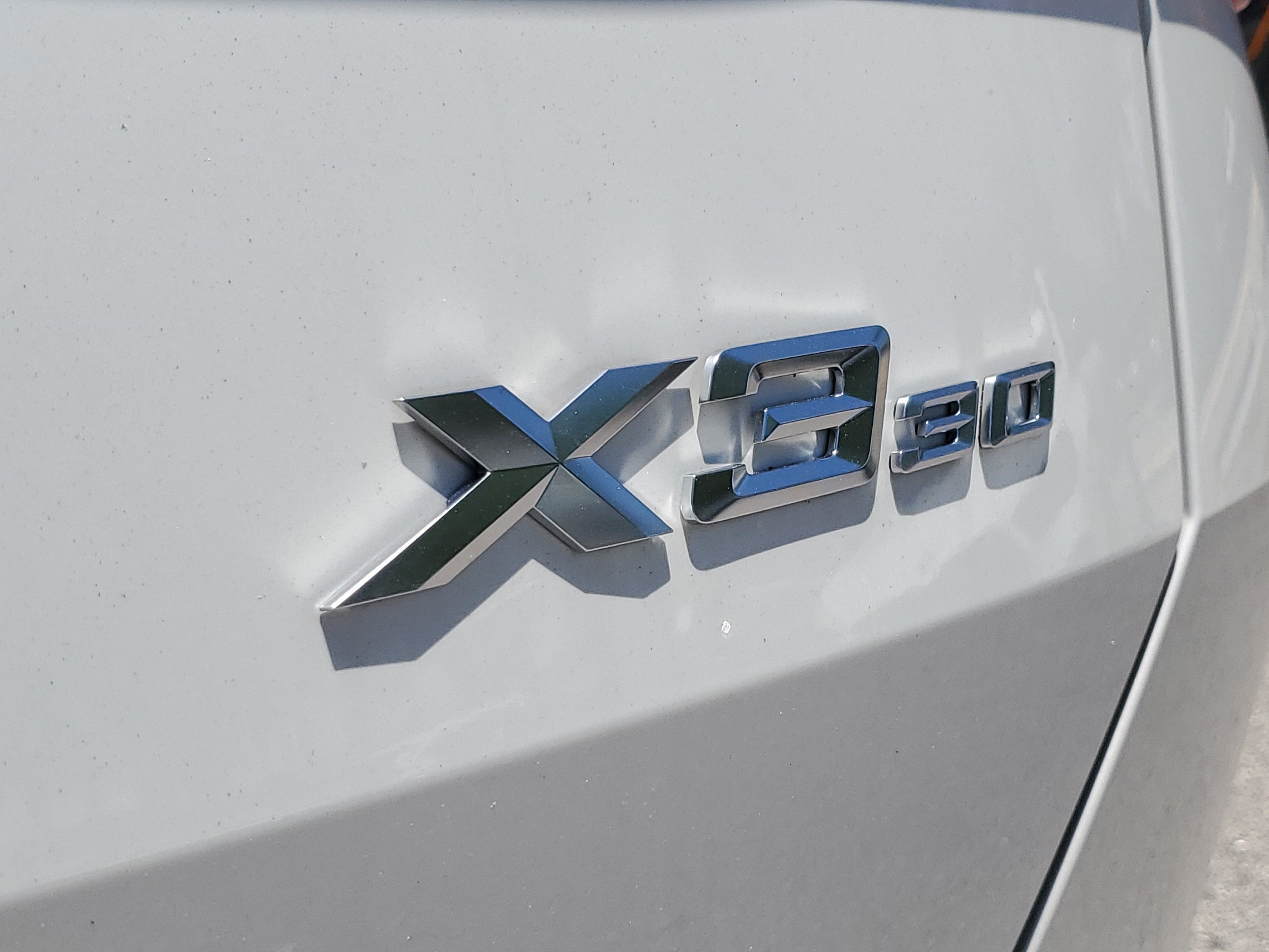 New 2026 Mineral White Metallic BMW 30 xDrive image 7