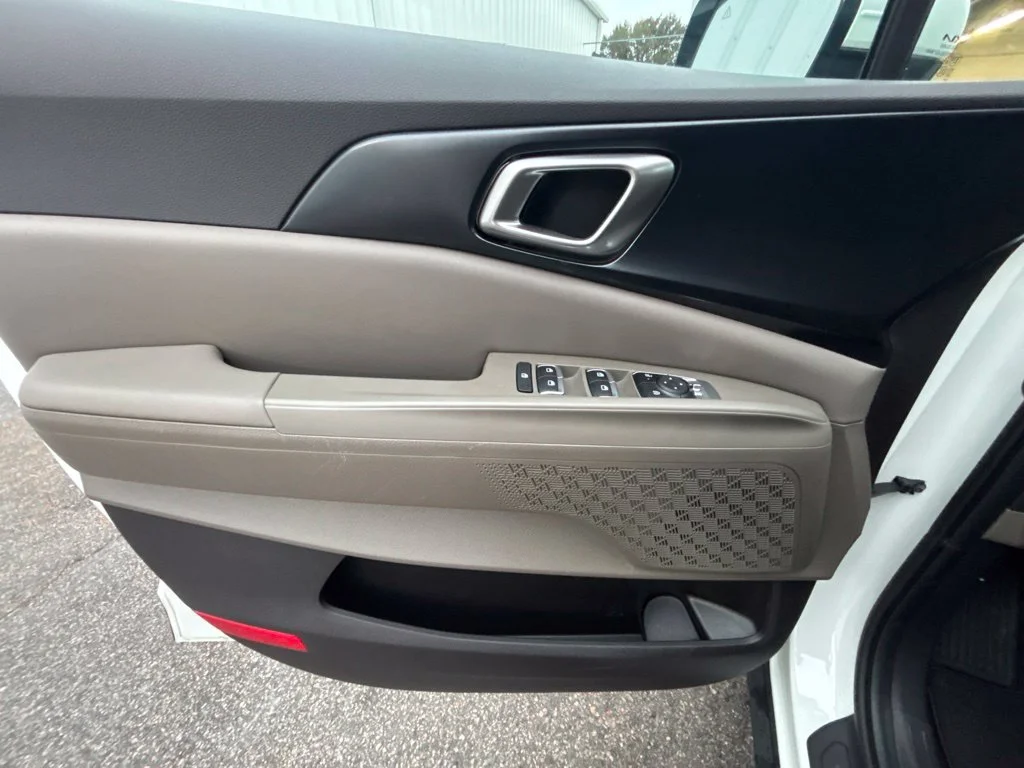 Certified Used 2026 White Kia LXS image 11