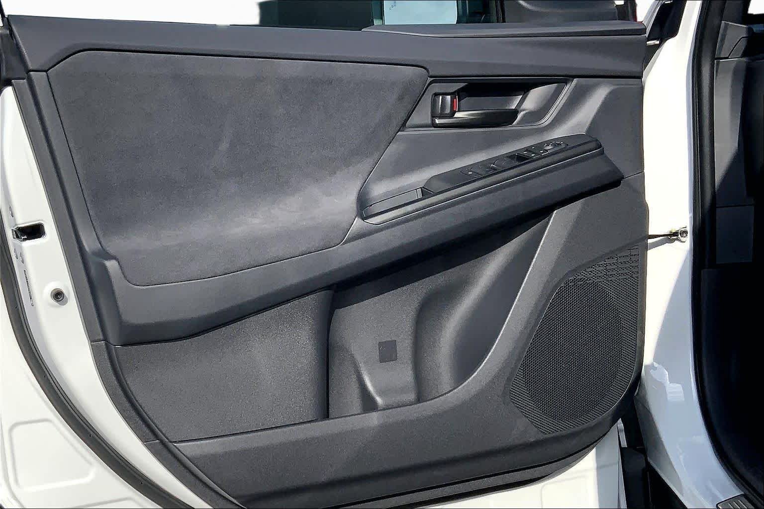 2026 Toyota C-HR SE - Photo 10