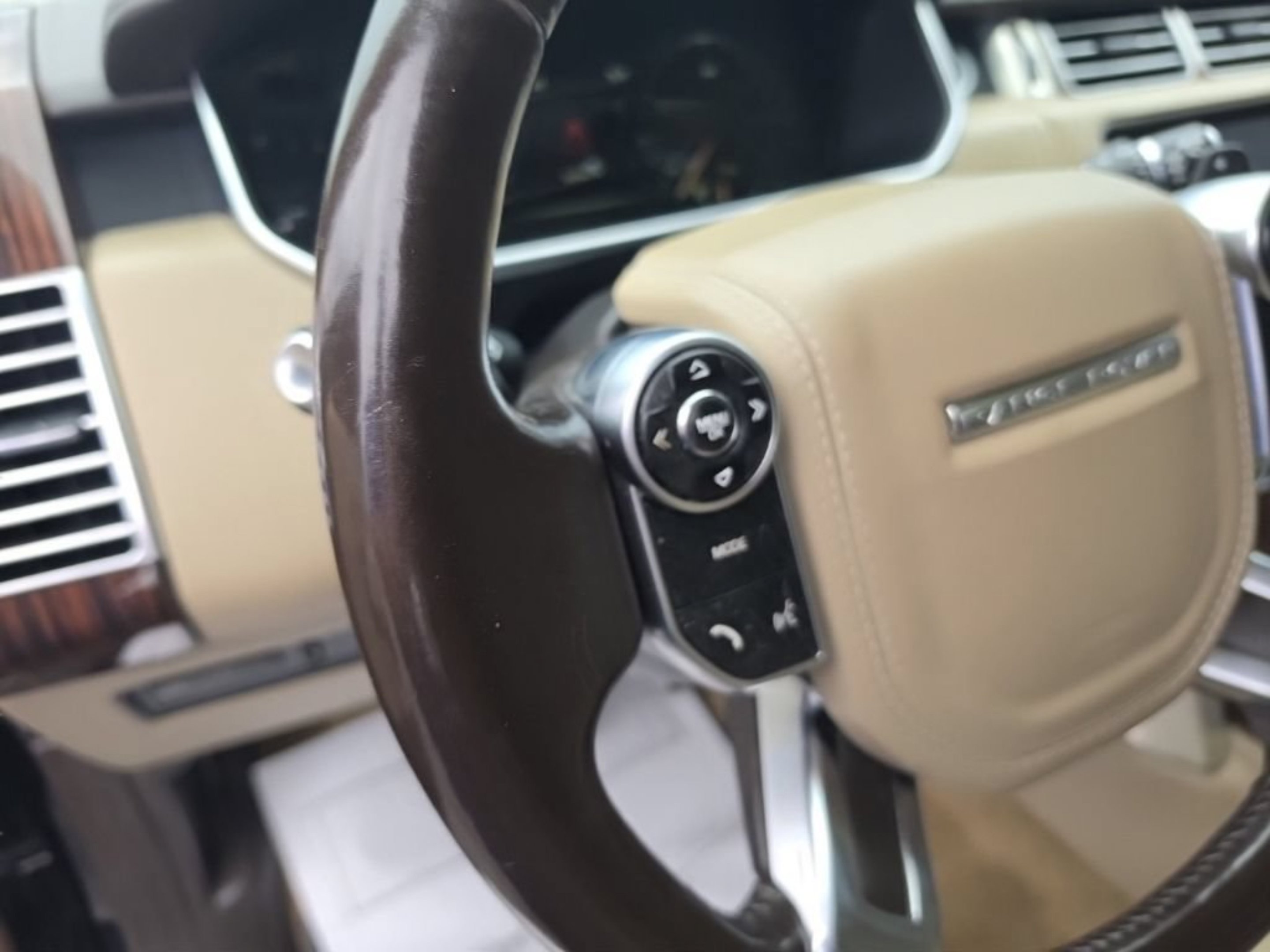 Used 2015 Santorini Black Metallic Land Rover Supercharged image 13