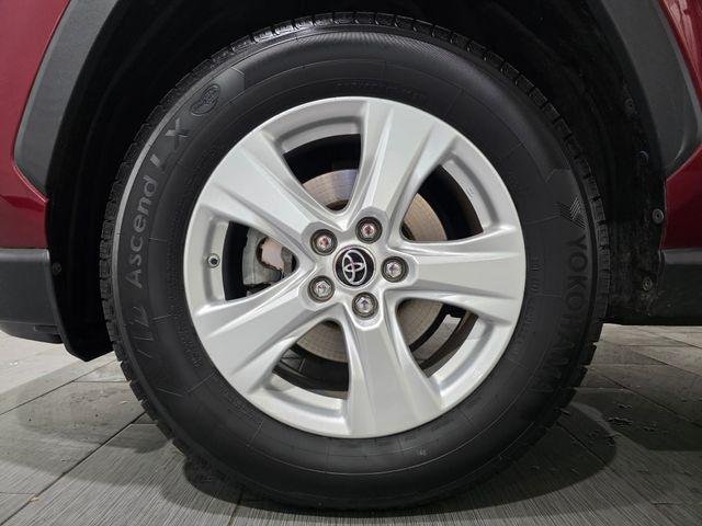 Certified Used 2019 RUBY FLARE PEARL Toyota  image 22