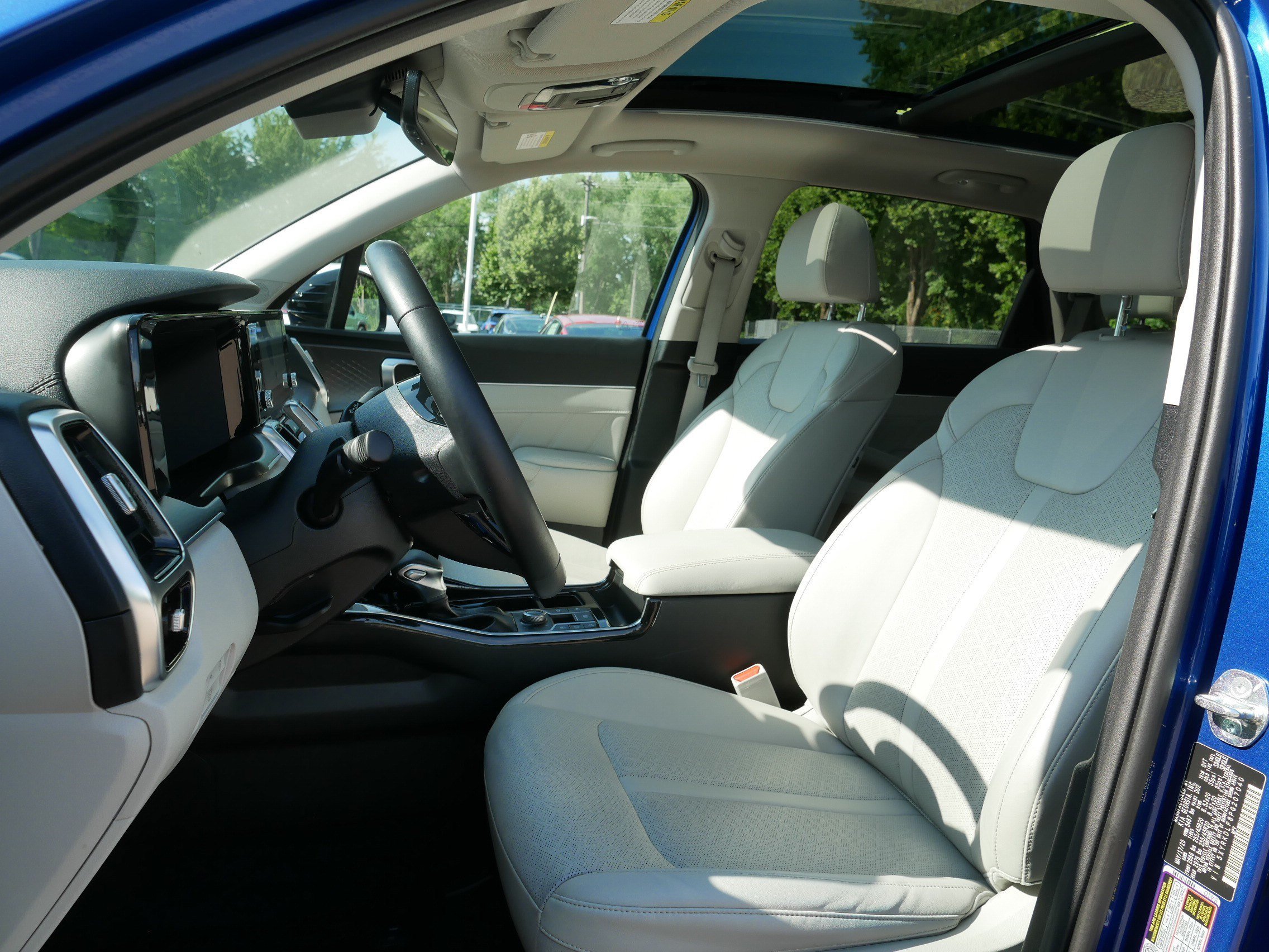 Certified Used 2023 Sapphire Blue Kia SX image 34