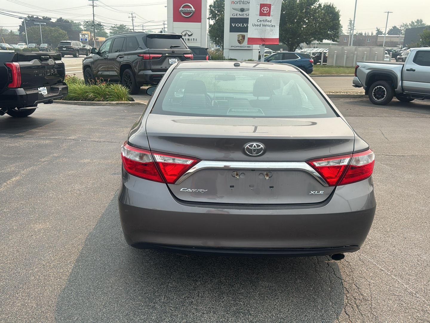 Used 2015 Predawn Gray Mica Toyota LE image 5