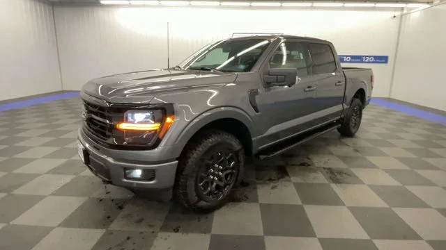New 2026 Gray Ford XLT image 4