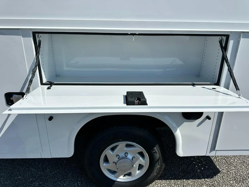 New 2027 Oxford White Ford SRW Low KUV image 7