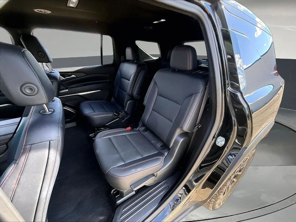 Used 2025 Black Chevrolet Z71 image 25