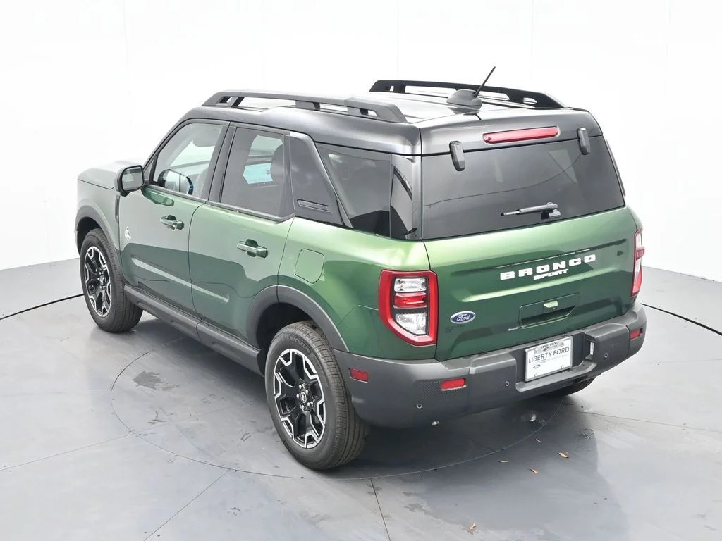 New 2025 Eruption Green Metallic Ford Outer Banks® image 31