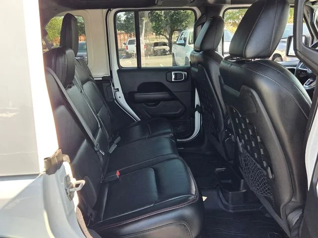 Used 2018 White Jeep Unlimited Rubicon image 14