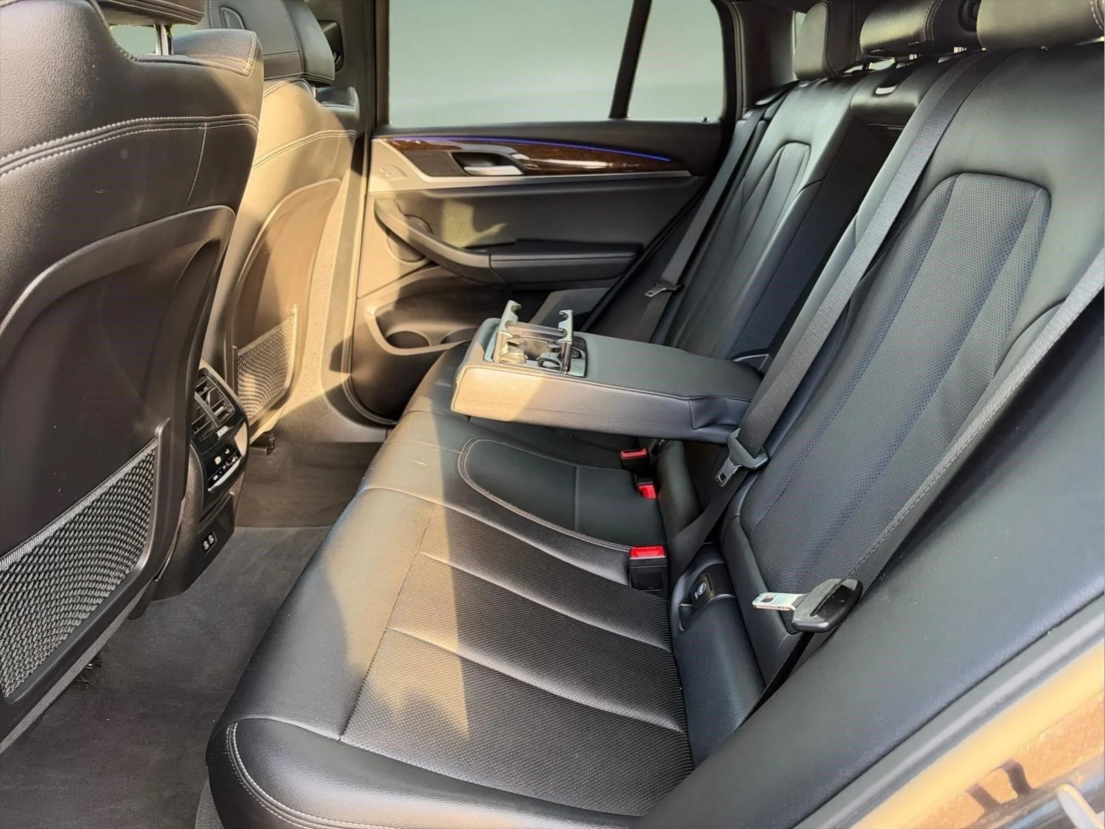 Used 2024 Dark Graphite Metallic BMW xDrive30i image 18
