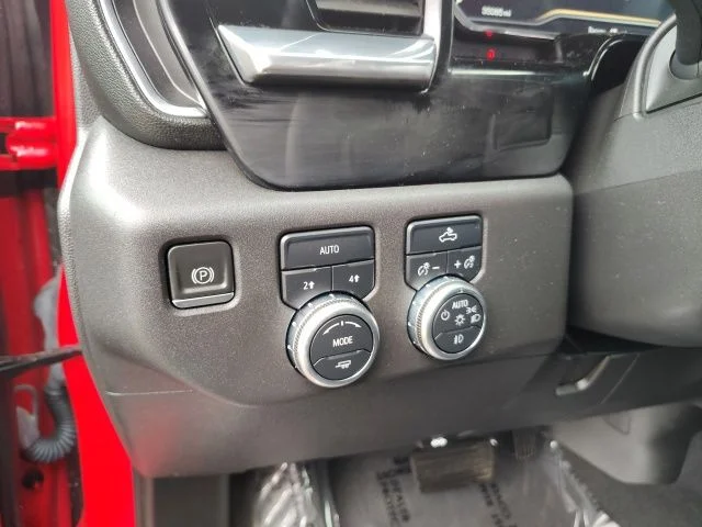 Used 2023 Red GMC Elevation image 12