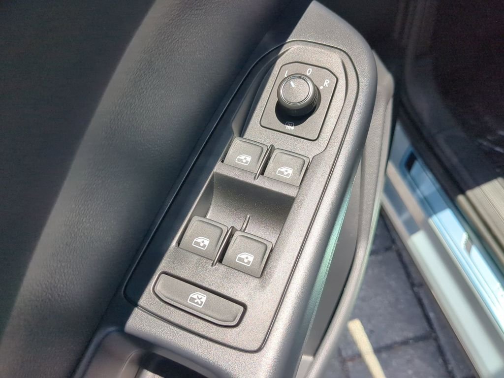 New 2026 Gray Volkswagen 1.5T SE Black image 17