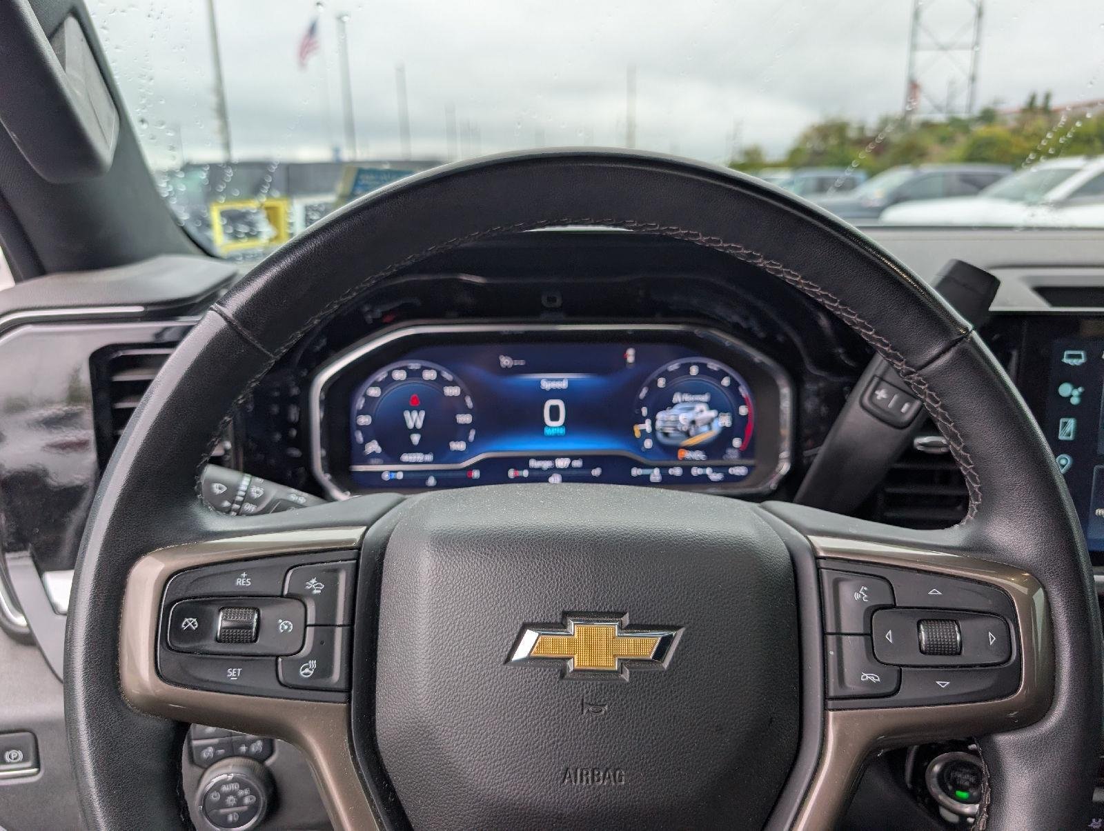 Used 2024 Iridescent Pearl Tricoat Chevrolet High Country image 10