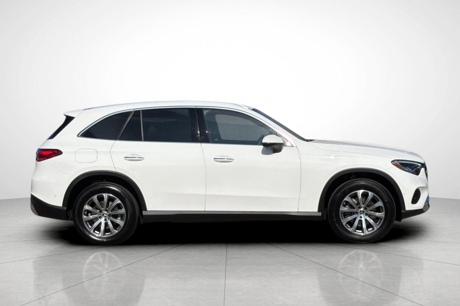 Certified Used 2026 White Mercedes-Benz GLC 300 image 32