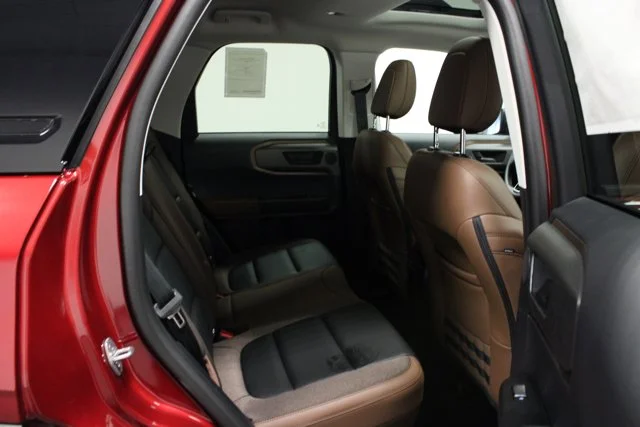 New 2025 Ruby Red Metallic Tinted Clearcoat Ford Outer Banks® image 39