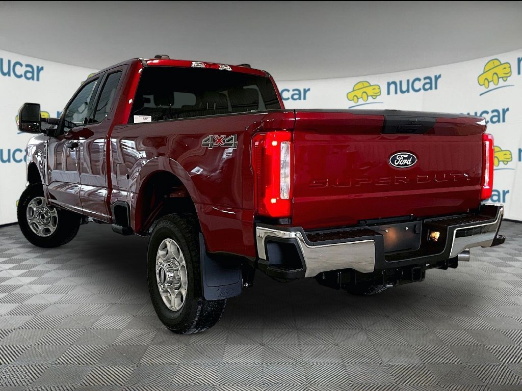 New 2027 Ruby Red Metallic Ford XLT image 5