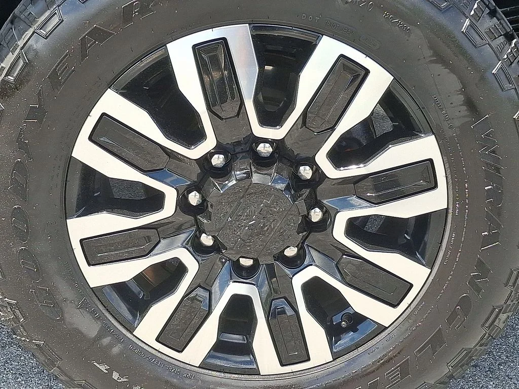 2024 GMC Sierra 2500HD Denali Ultimate - Photo 8