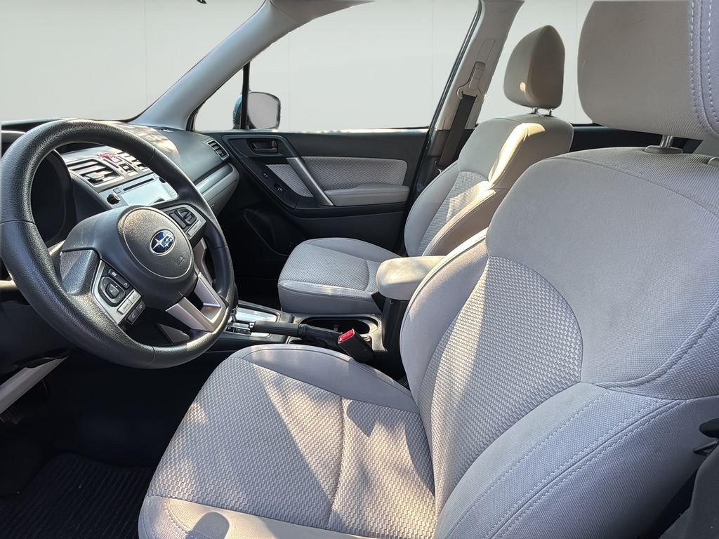Used 2018 Quartz Blue Pearl Subaru 2.5i Premium image 19
