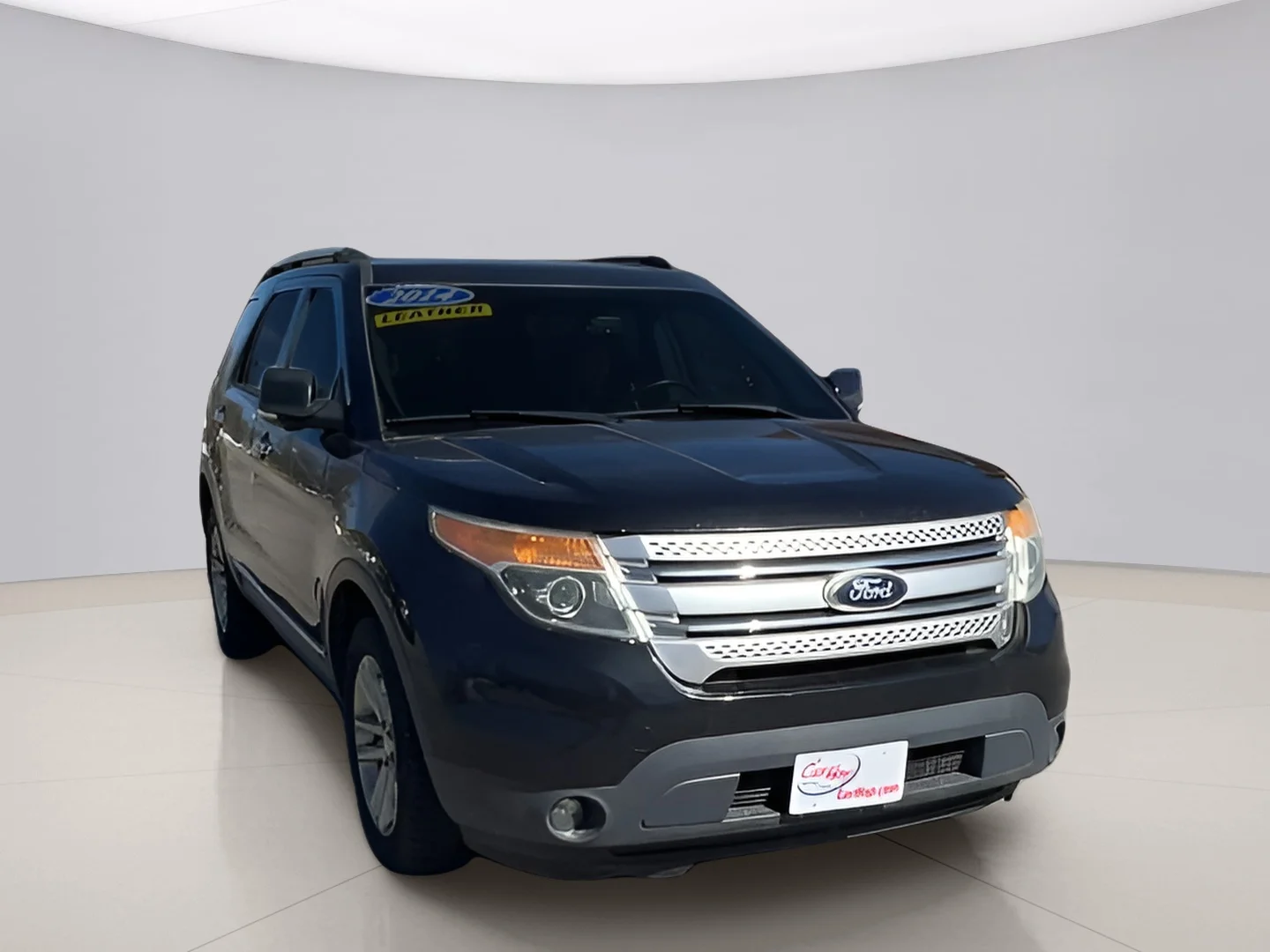 Used 2014 Black Ford XLT SPORT UTILITY 4D image 3