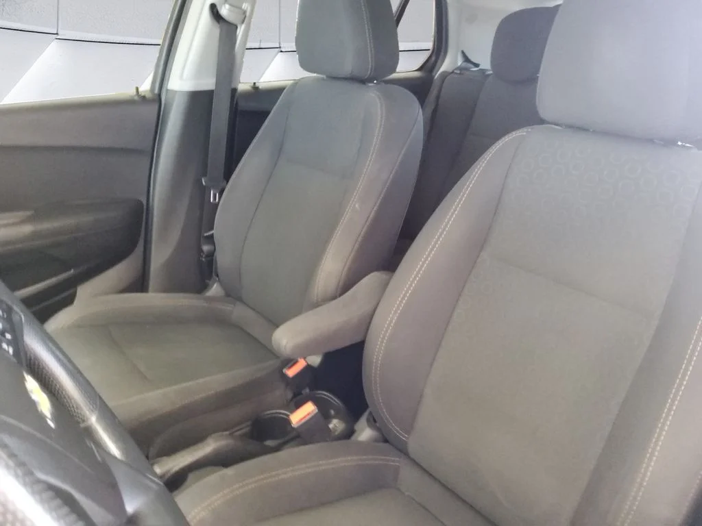 Used 2018 Black Chevrolet LS image 8