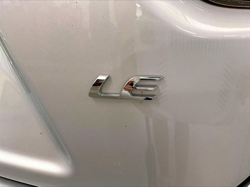 Used 2020 Silver Toyota LE image 11