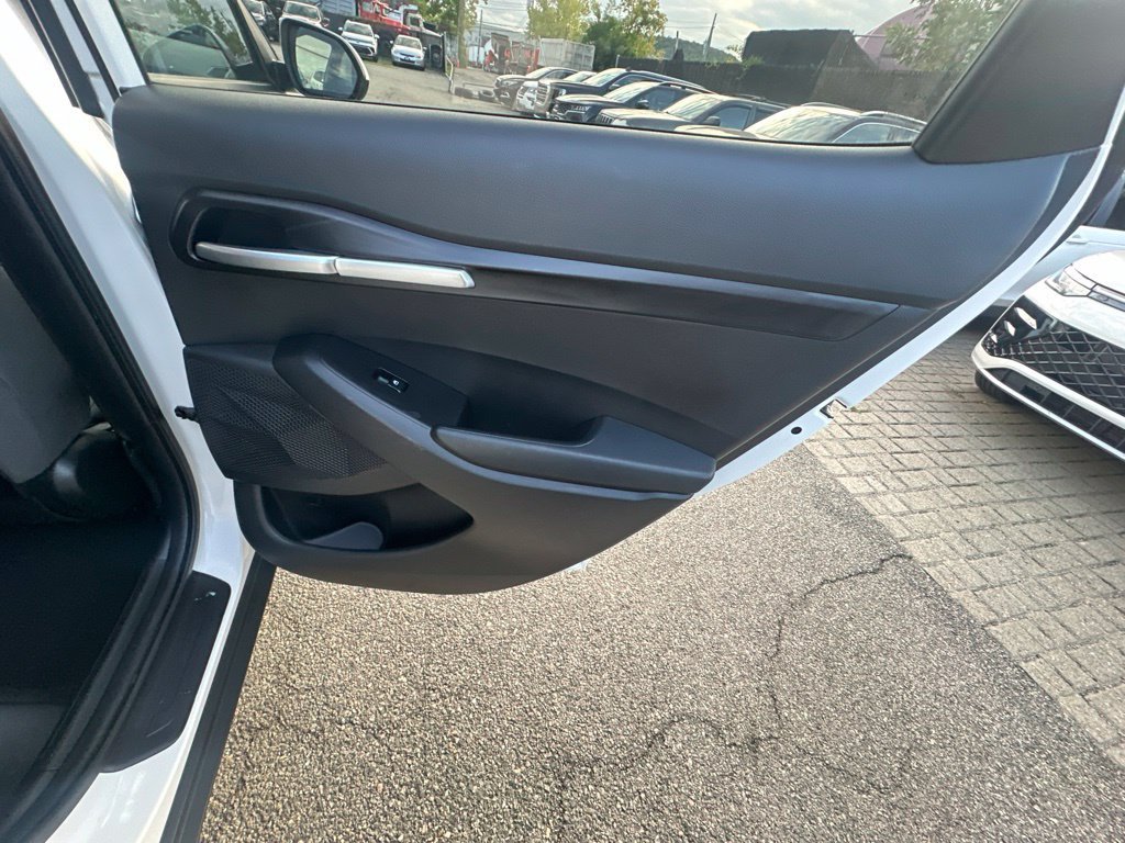 Used 2023 White Kia LX image 31