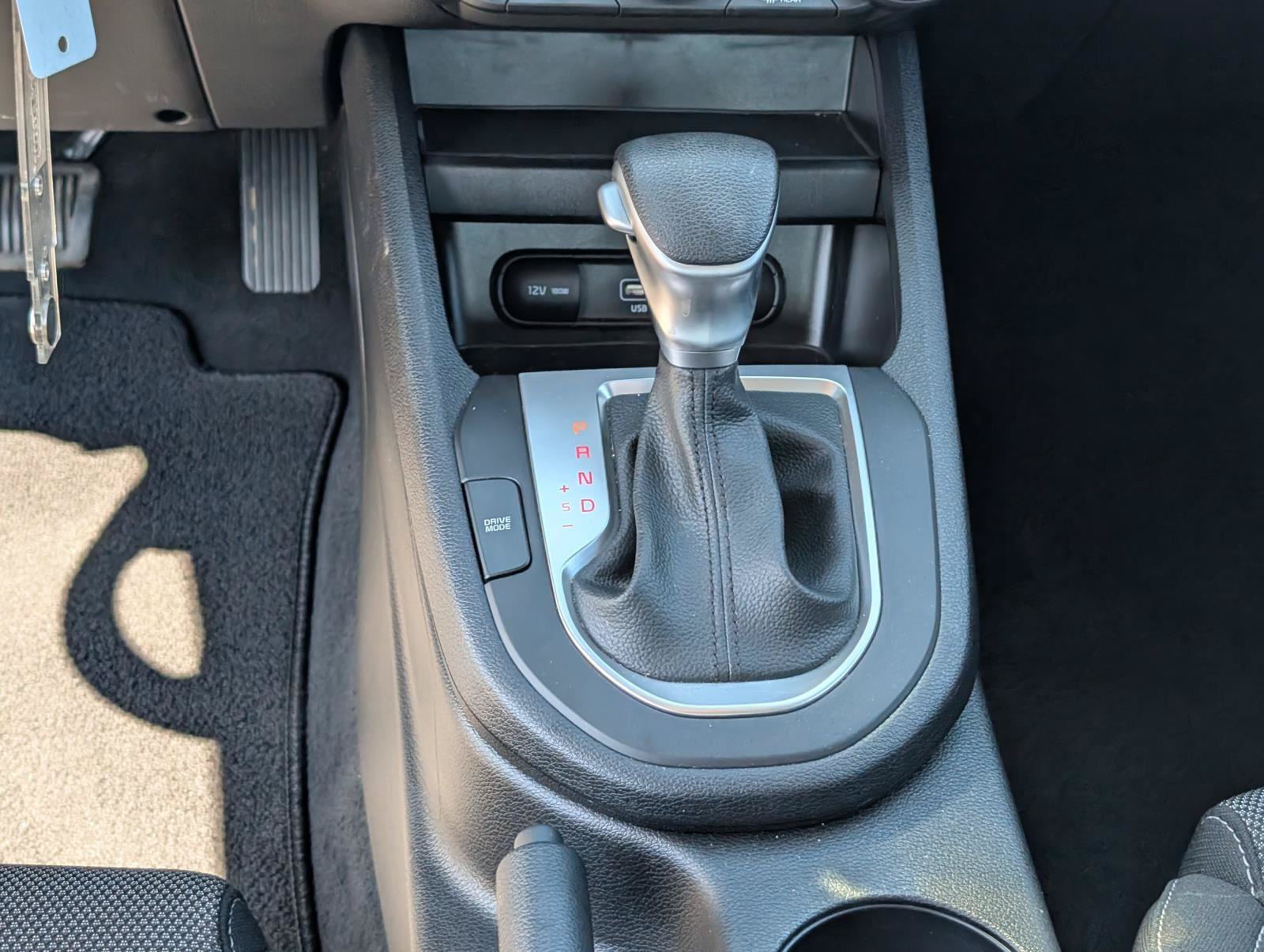 2024 Kia Forte LXS - Photo 17