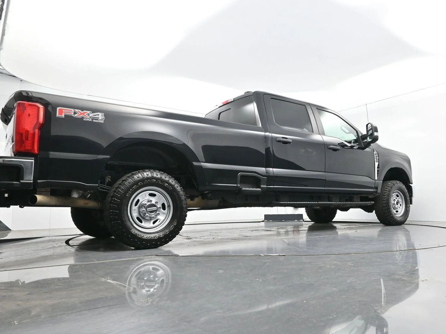 Used 2024 Black Ford XL image 45