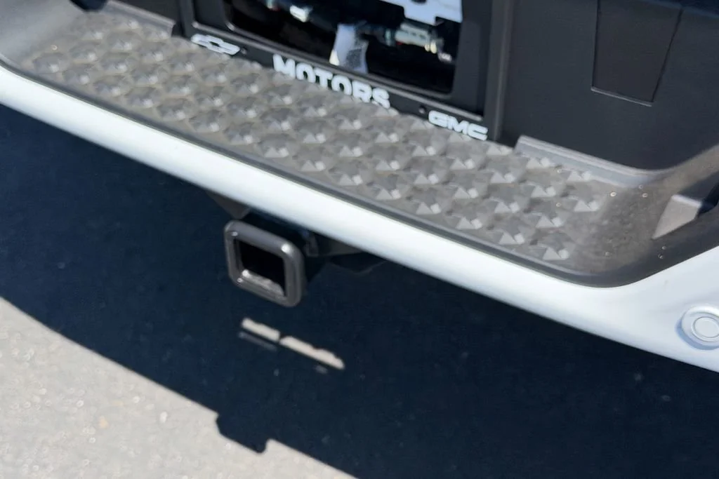 New 2026 Summit White GMC Elevation image 8