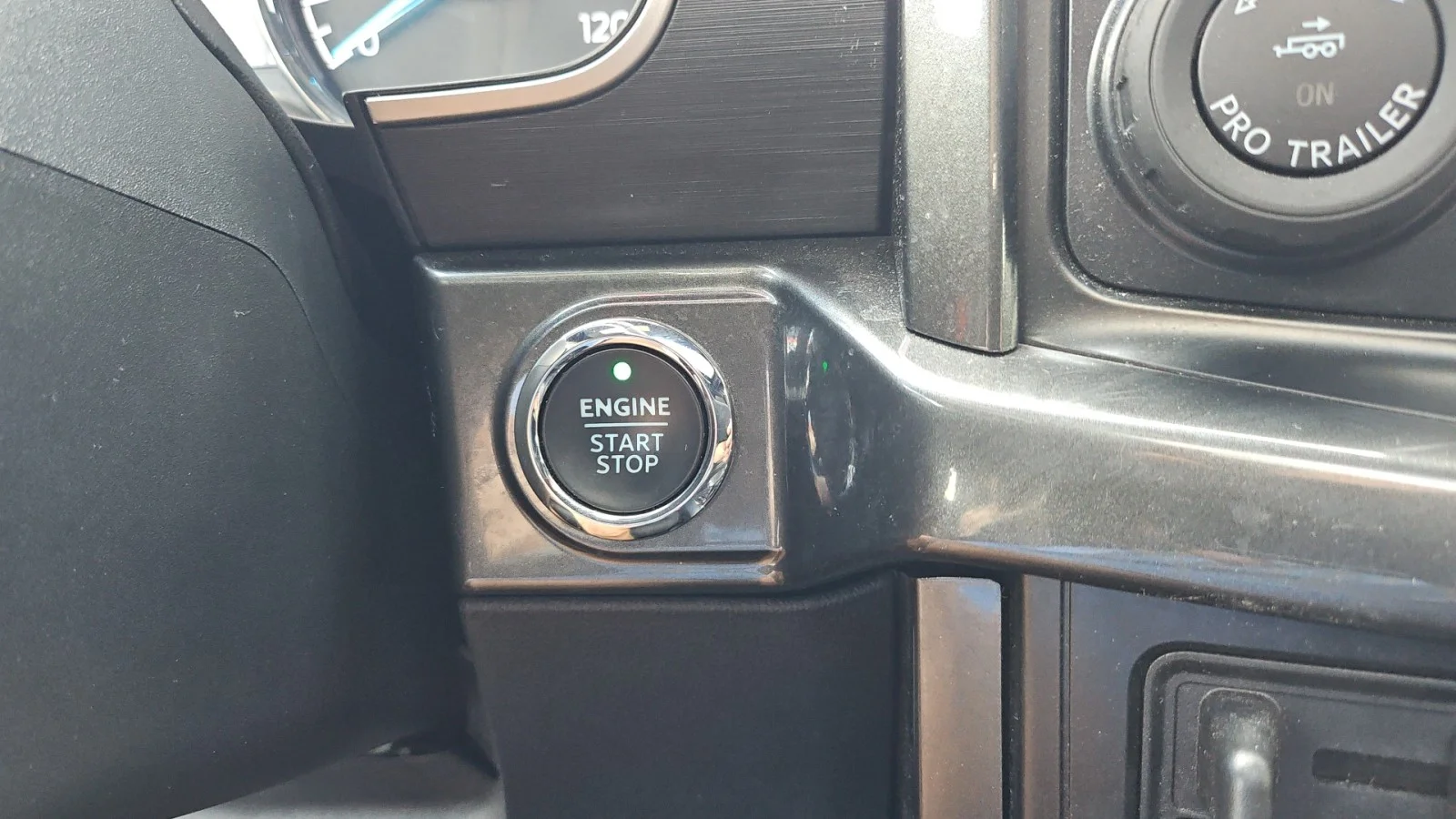 Used 2023 Red Ford XLT image 24