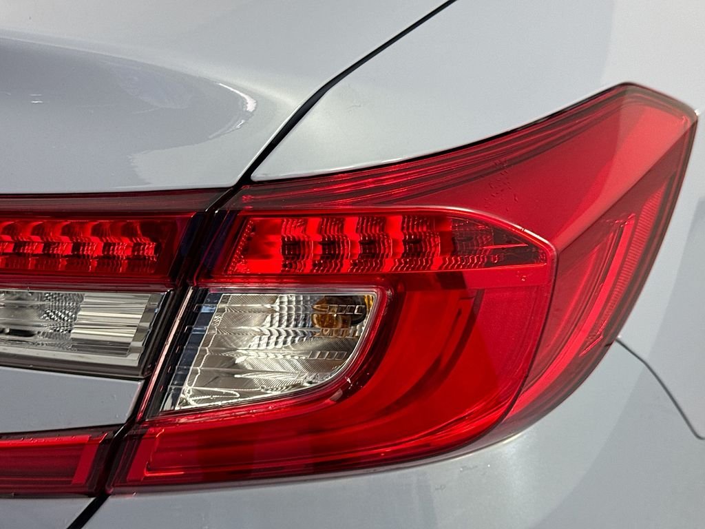 2022 Honda Accord Touring - Photo 34