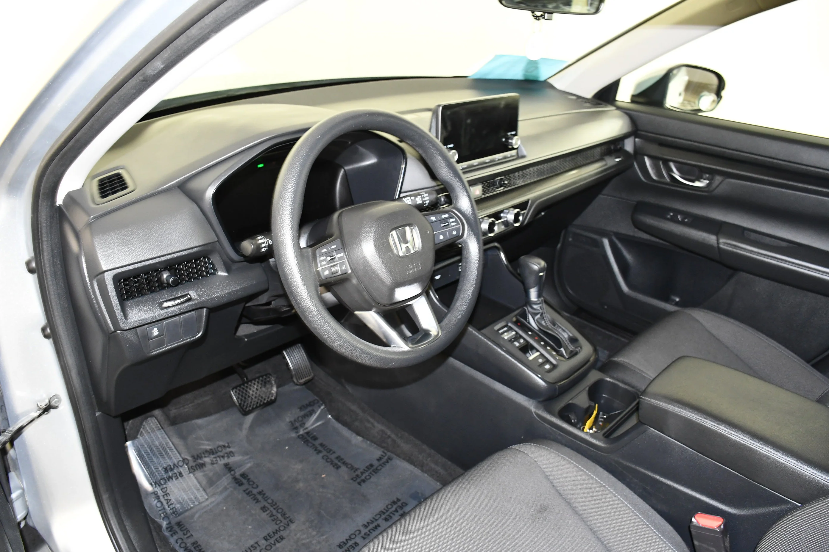 Used 2025 Solar Silver Metallic Honda LX image 35