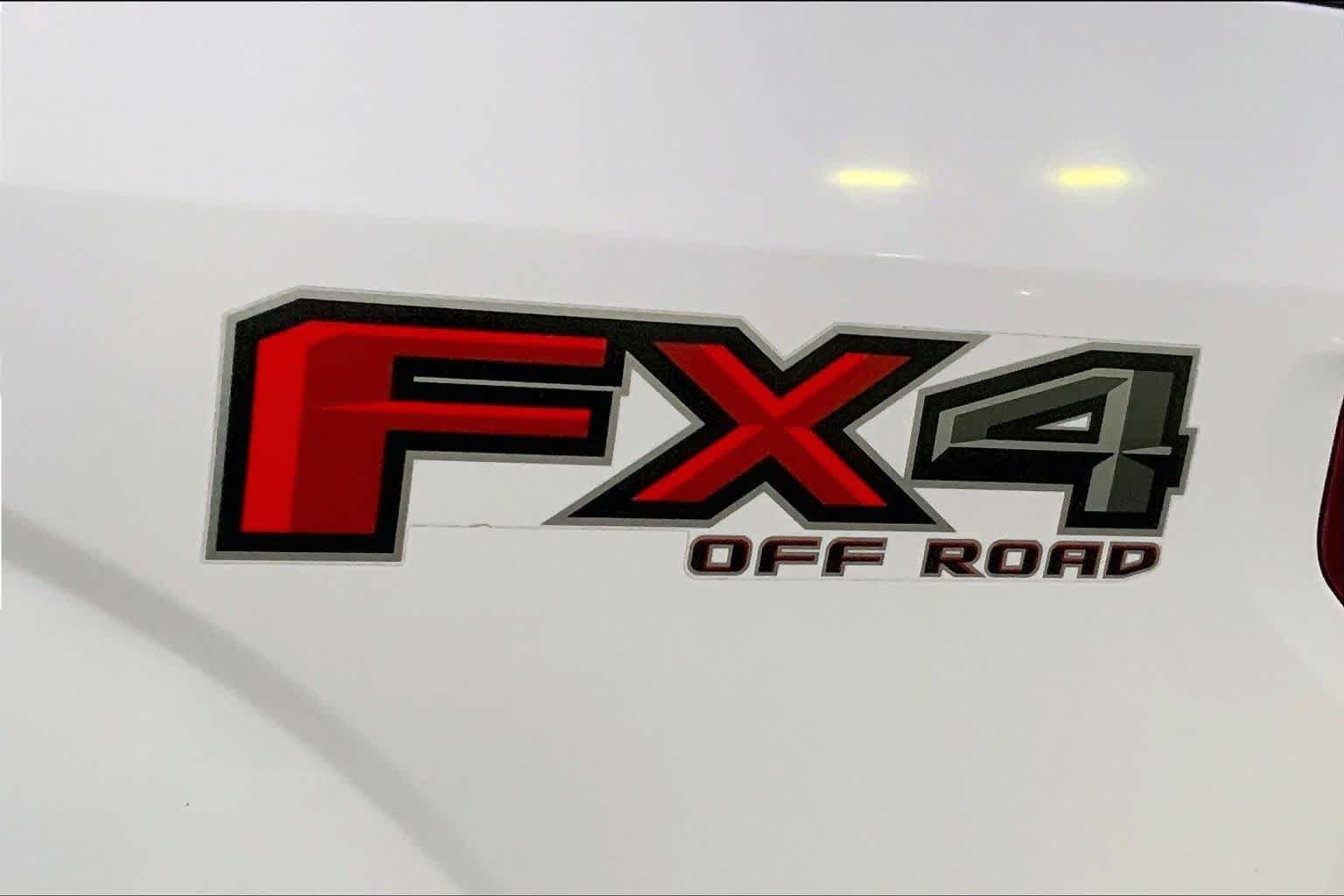 Used 2019 Oxford White Ford LARIAT image 27