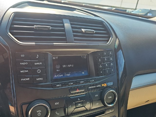 Used 2016 White Ford Base image 31
