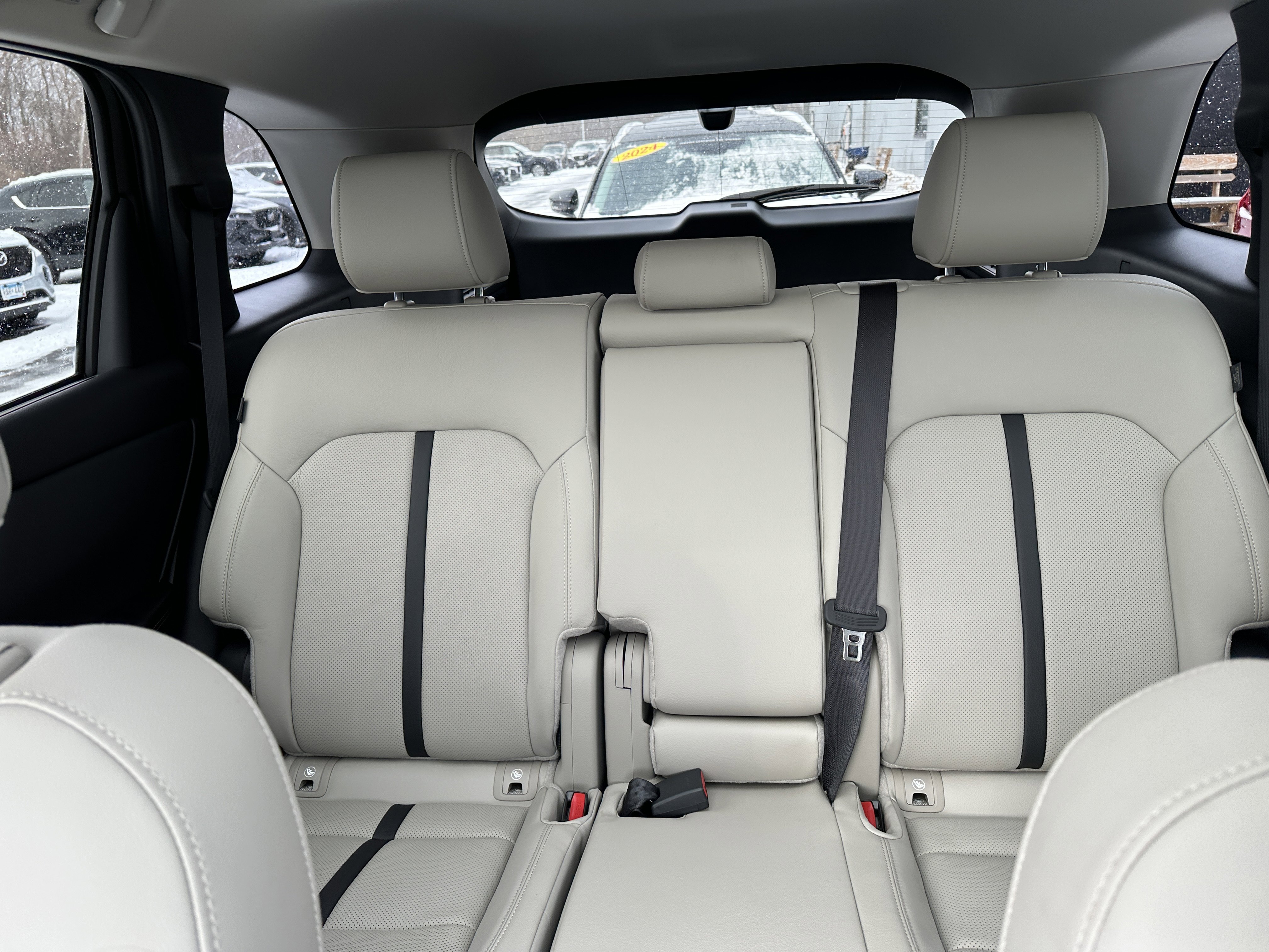 Used 2025 Rhodium White Premium Mazda Premium image 44