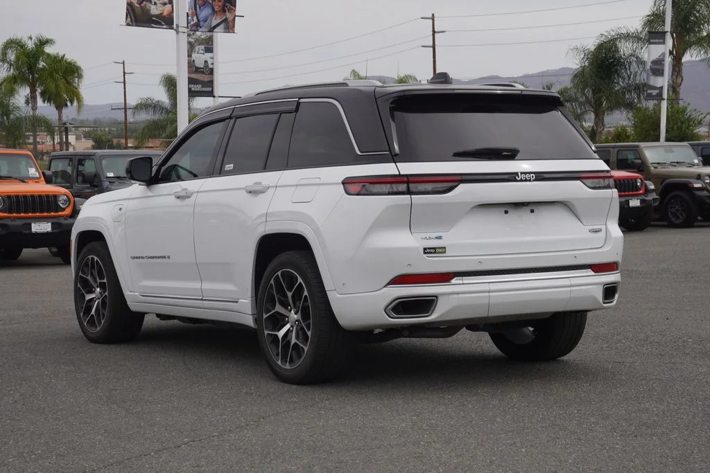 Used 2022 White Jeep Summit Reserve 4xe image 2