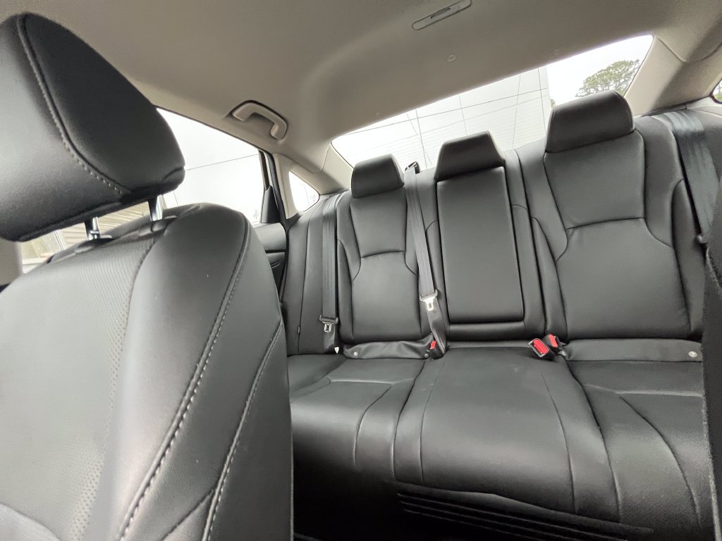 Used 2025 Platinum White Honda EX-L image 16