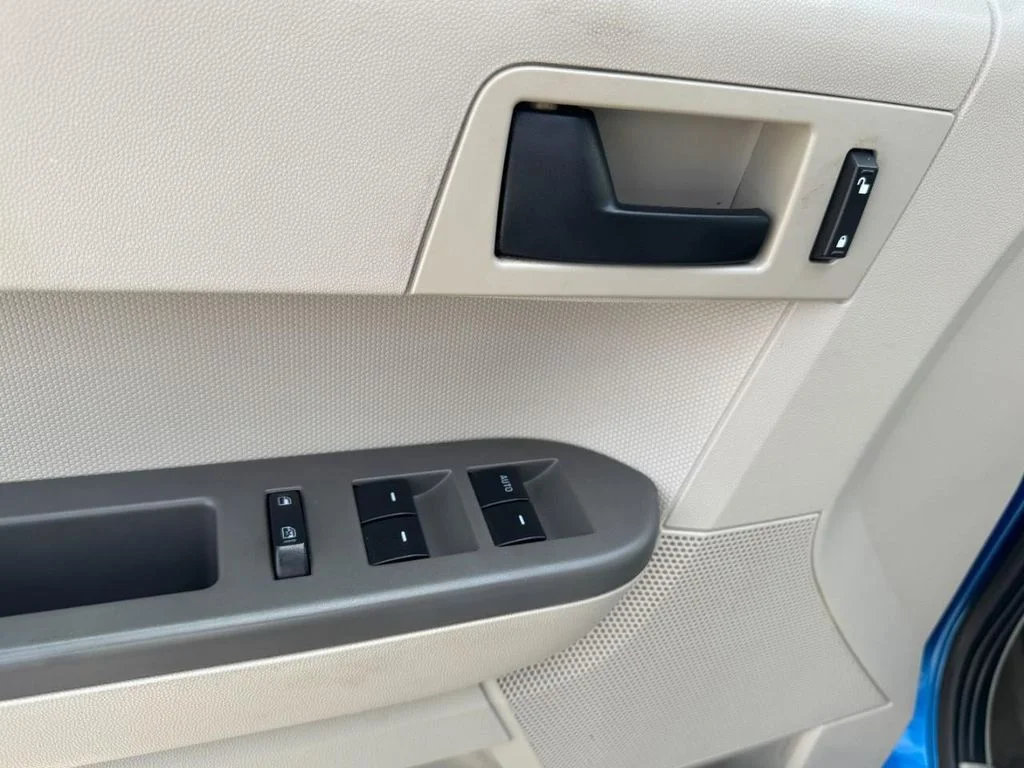 Used 2011 Blue Flame Metallic Ford XLS image 15