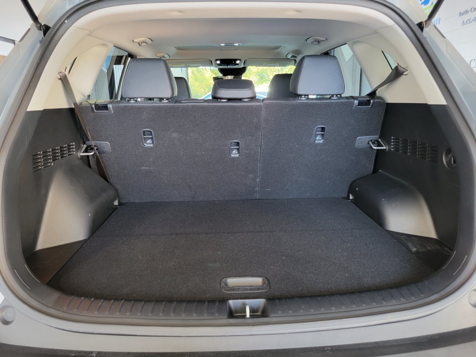 Used 2022 Gray Kia EX image 31