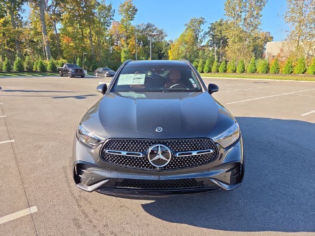 New 2027 Graphite Grey Metallic Mercedes-Benz GLC300 image 8