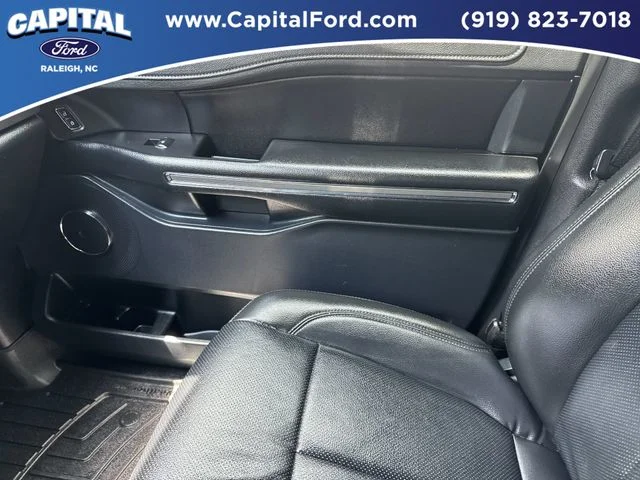 Used 2020 Black Ford XLT image 29