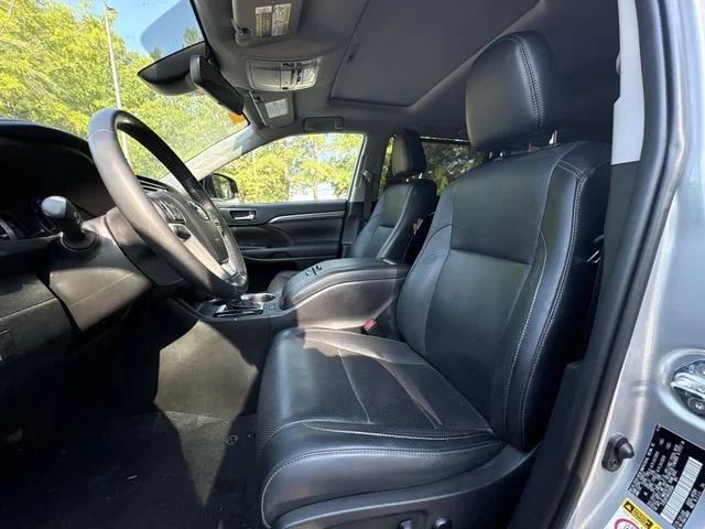 Used 2019 Silver Toyota Limited image 11