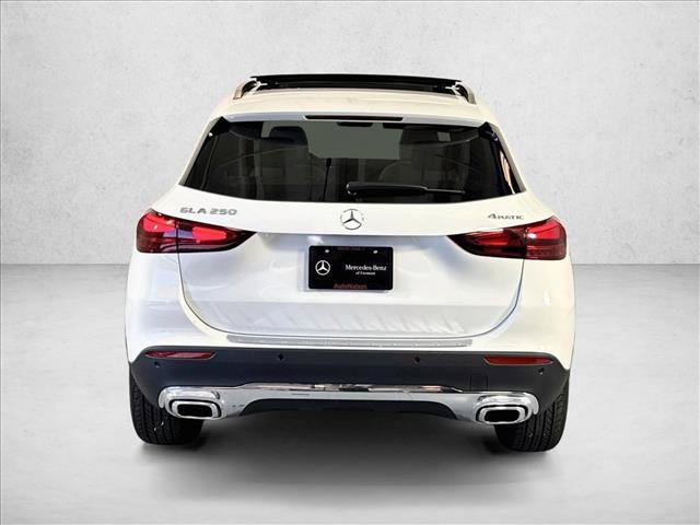 New 2026 Polar White Mercedes-Benz GLA 250 image 36