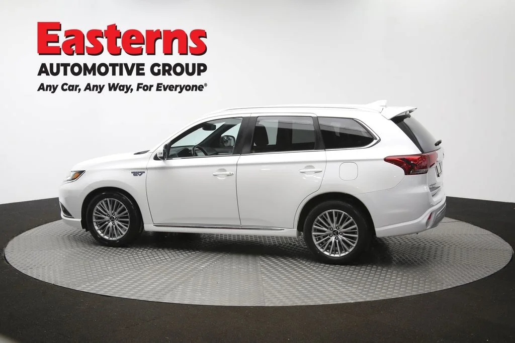 Used 2020 White Mitsubishi SEL image 61