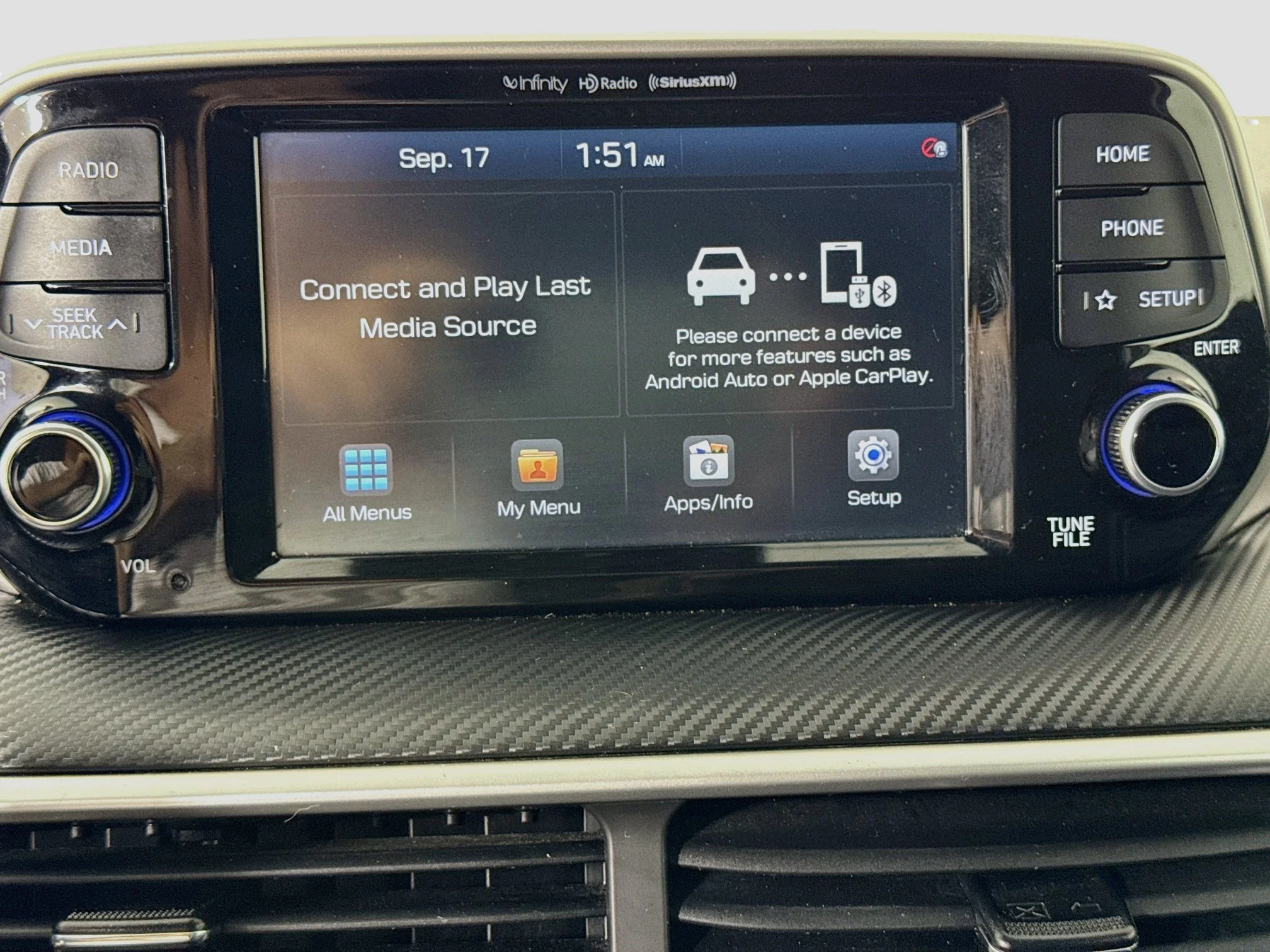 Used 2020  Hyundai Sport image 17