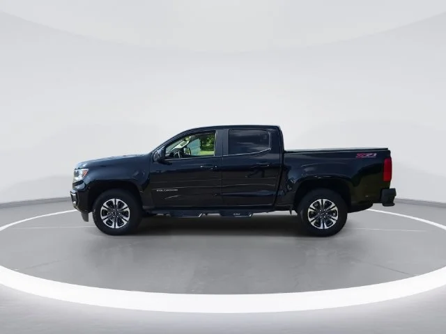 Used 2022 Black Chevrolet Z71 image 5