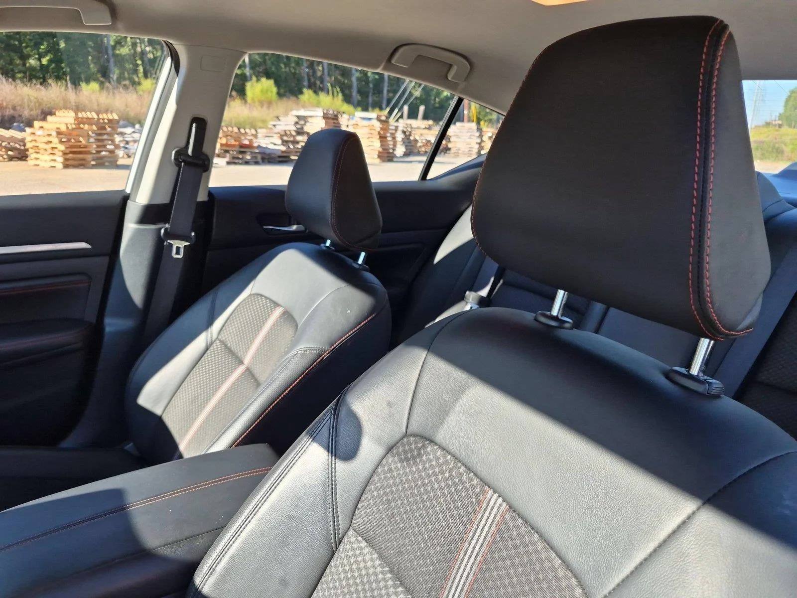 Used 2023 Pearl White Tricoat Nissan 2.5 SR image 17